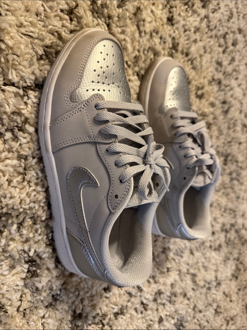 Jordan 1 low OG Neutral Grey/Metallic Silver/White